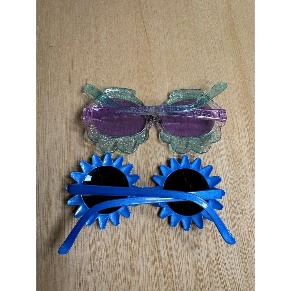 Kids Sunglasses Bundle Blue Sun Shape and Glitter Shell Scallop Novelty 2 Pack
